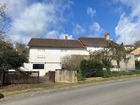 vente maison/villa  T8 Queaux  107 000€ 