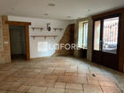location local  T5 Saint zacharie  990€ 