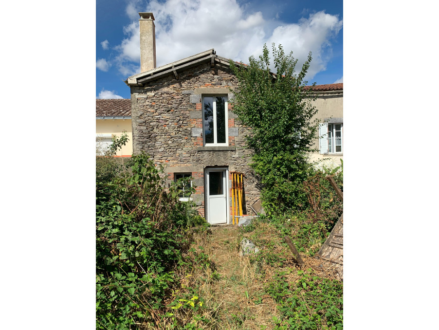 Vente Maison/Villa SAINT-PIERRE-DU-CHEMIN 85120 Vendée FRANCE