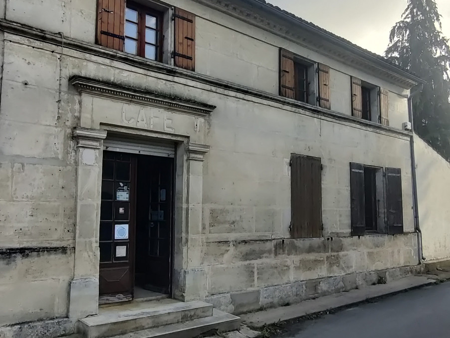 Vente Immeuble LA CHAPELLE DES POTS 17100 Charente Maritime FRANCE