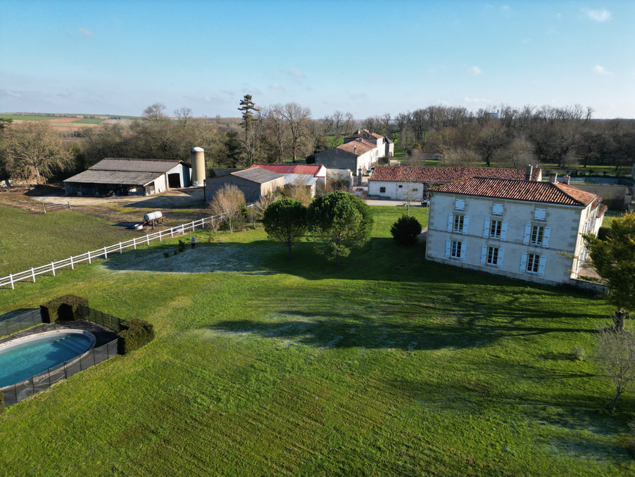 Vente Maison/Villa SAINT-JEAN-D ANGELY 17400 Charente Maritime FRANCE
