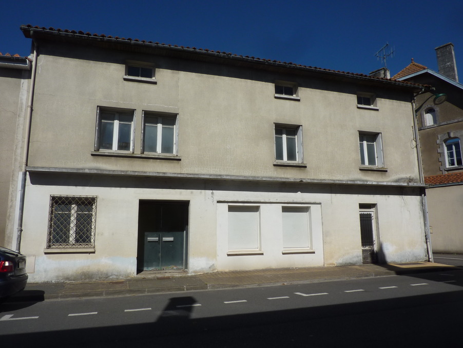 Vente Immeuble CHASSENEUIL SUR BONNIEURE 16260 Charente FRANCE